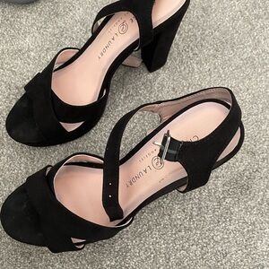 Chinese Laundry Black Strappy Heels
